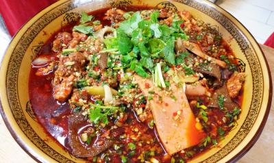 成都冒菜培訓(xùn)學(xué)校怎樣？培訓(xùn)冒菜機(jī)構(gòu)的資質(zhì)與口碑